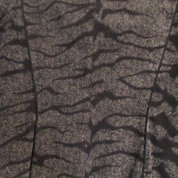 SIMON CHANG Velour Jacket with Zipper Front and Pockets - Picture 7 of 7